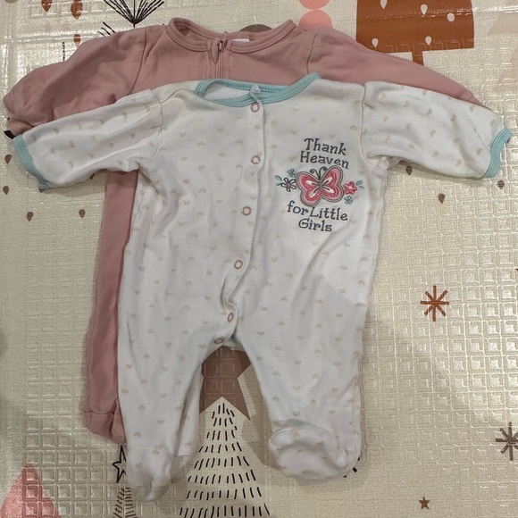 0-3 months Baby Gear and Rene Rolf Baby Girl Clothes - Picture 2 of 6